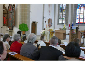 Feier der 1. Heiligen Kommunion in Sankt Crescentius (Foto: Karl-Franz Thiede)